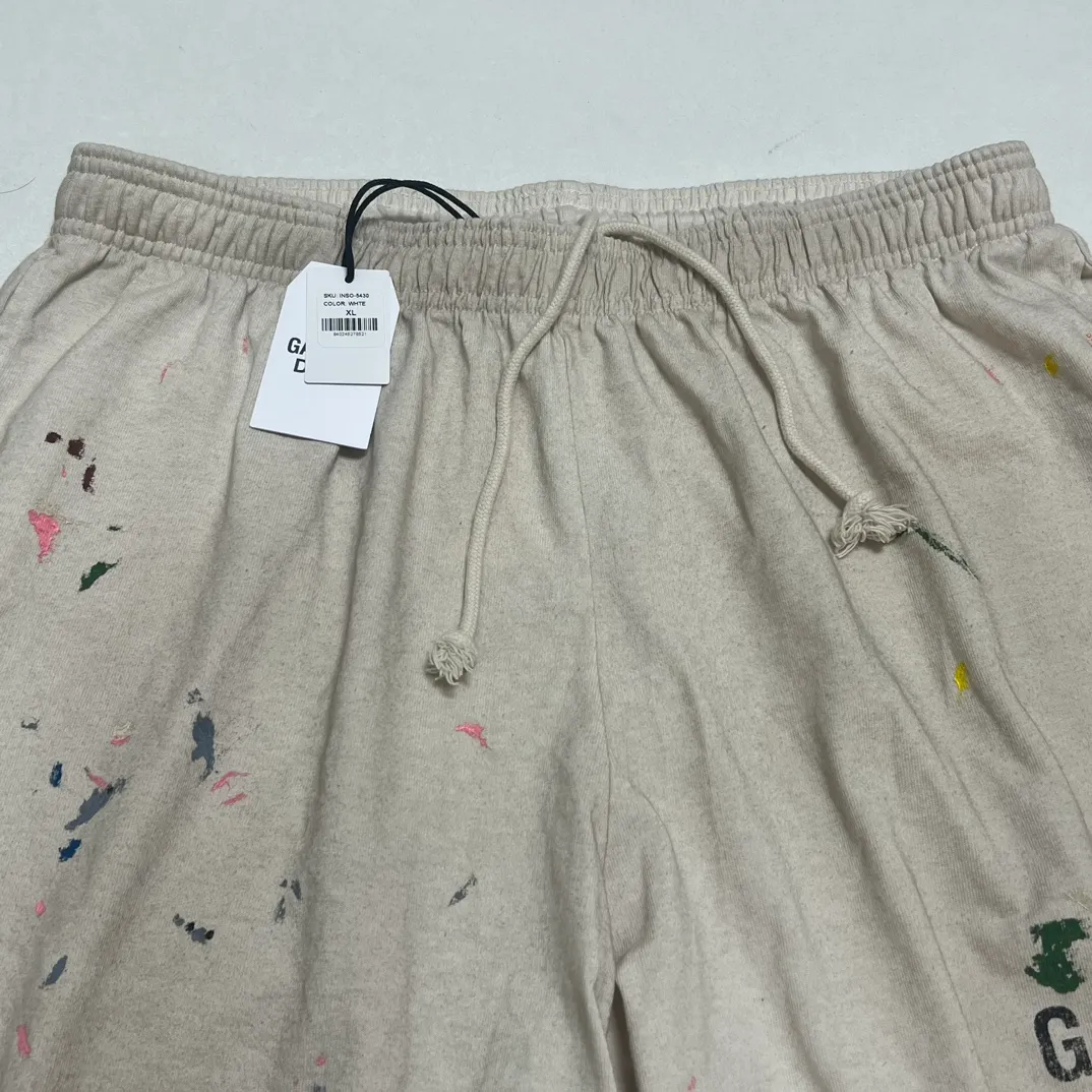 Heavy craftsmanship, the first choice for American boys in summer GALLERY DEPT. INSOMNIA SHORTS/WHITE English mud-dyed and ink-splashed shorts, off-white S-XL, super comfortable and breathable fabric, frees the lower body, heavy wash, mud-dyed and distressed, super complex ink-splashed graffiti